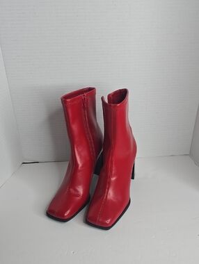 GB Holy Grail Leather Block Heel Booties Red  Size 6